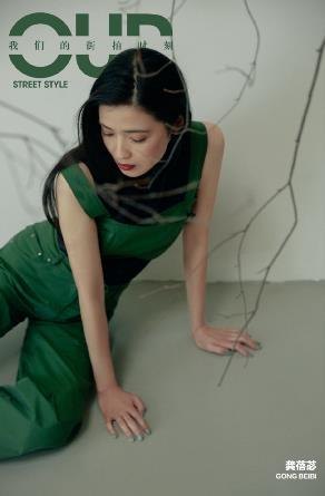 Beibi Gong gallery image